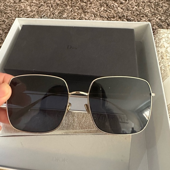 DIOR SUNGLASSES AND WALLET BUNDLE - Picture 2 of 5